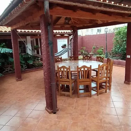 בית נופש Casa Los Guanches